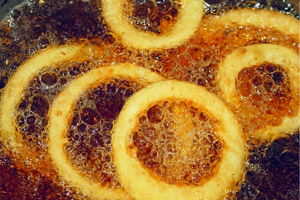 cooking-oil-onion-rings